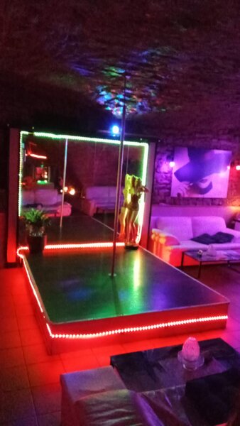 Germania ! Cautam fete pt colaborare 18+