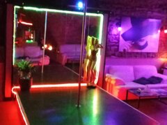 GERMANIA ! Cautam fete pt colaborare 18+